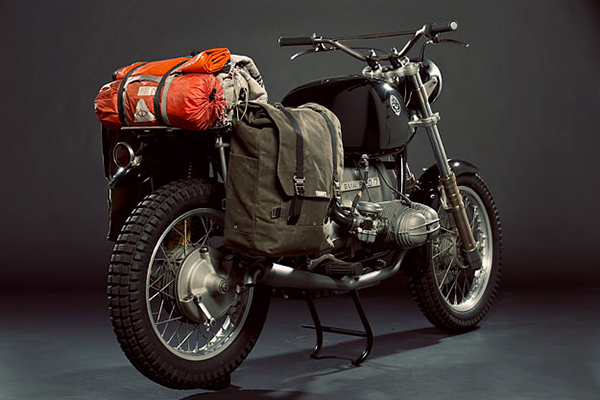 Những vật dụng cần mang theo khi đi xe máy đường dài